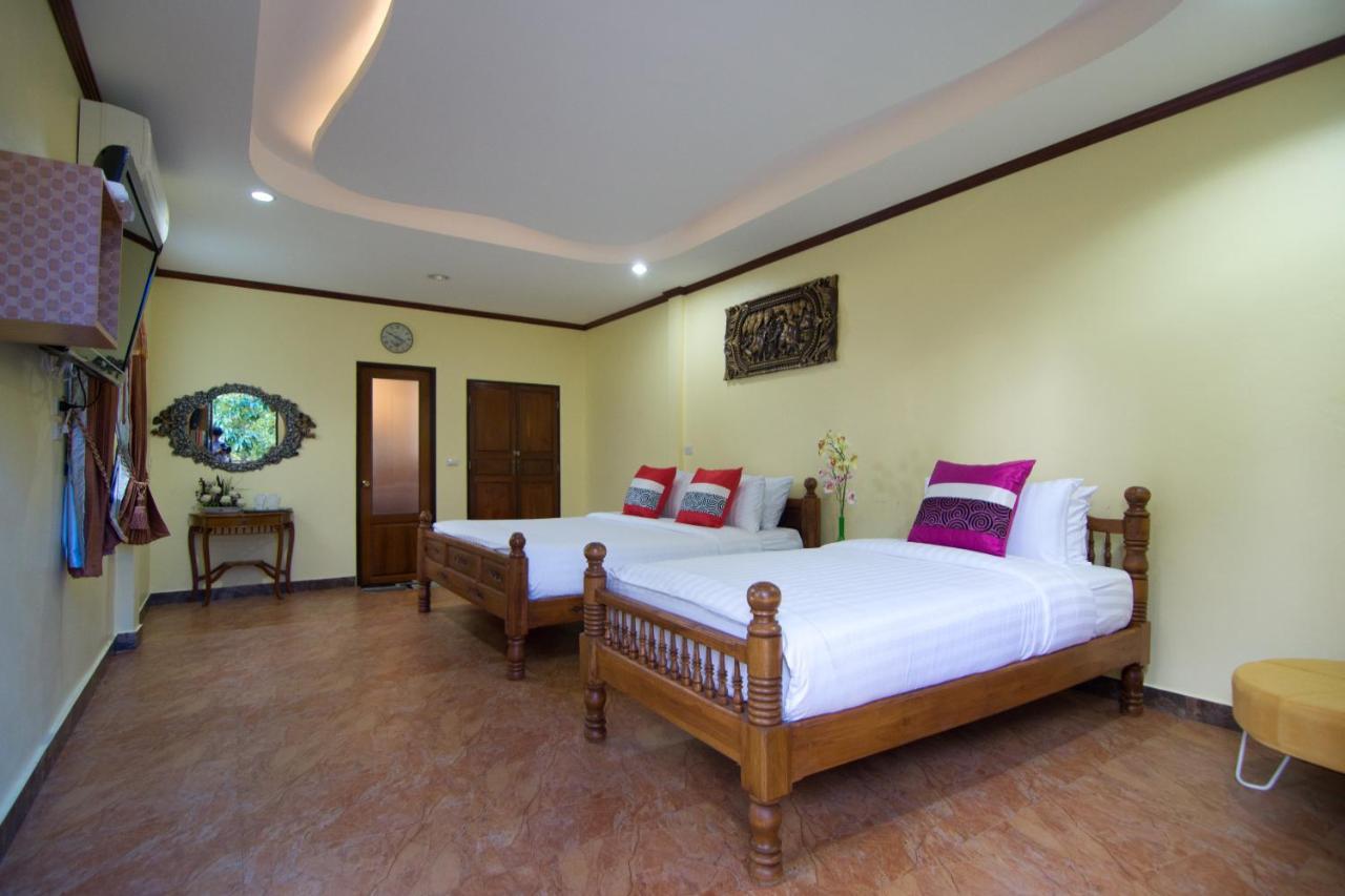 Bueng Bua Thong Resort Ban Huai Yai Exterior photo