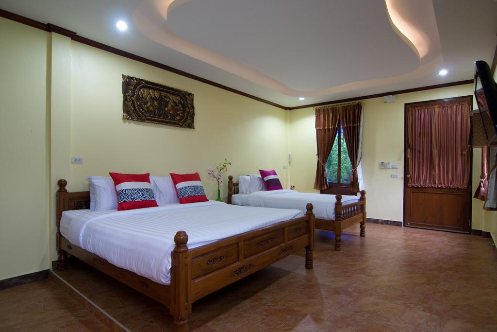 Bueng Bua Thong Resort Ban Huai Yai Room photo