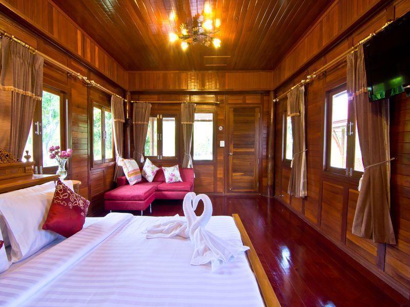 Bueng Bua Thong Resort Ban Huai Yai Exterior photo