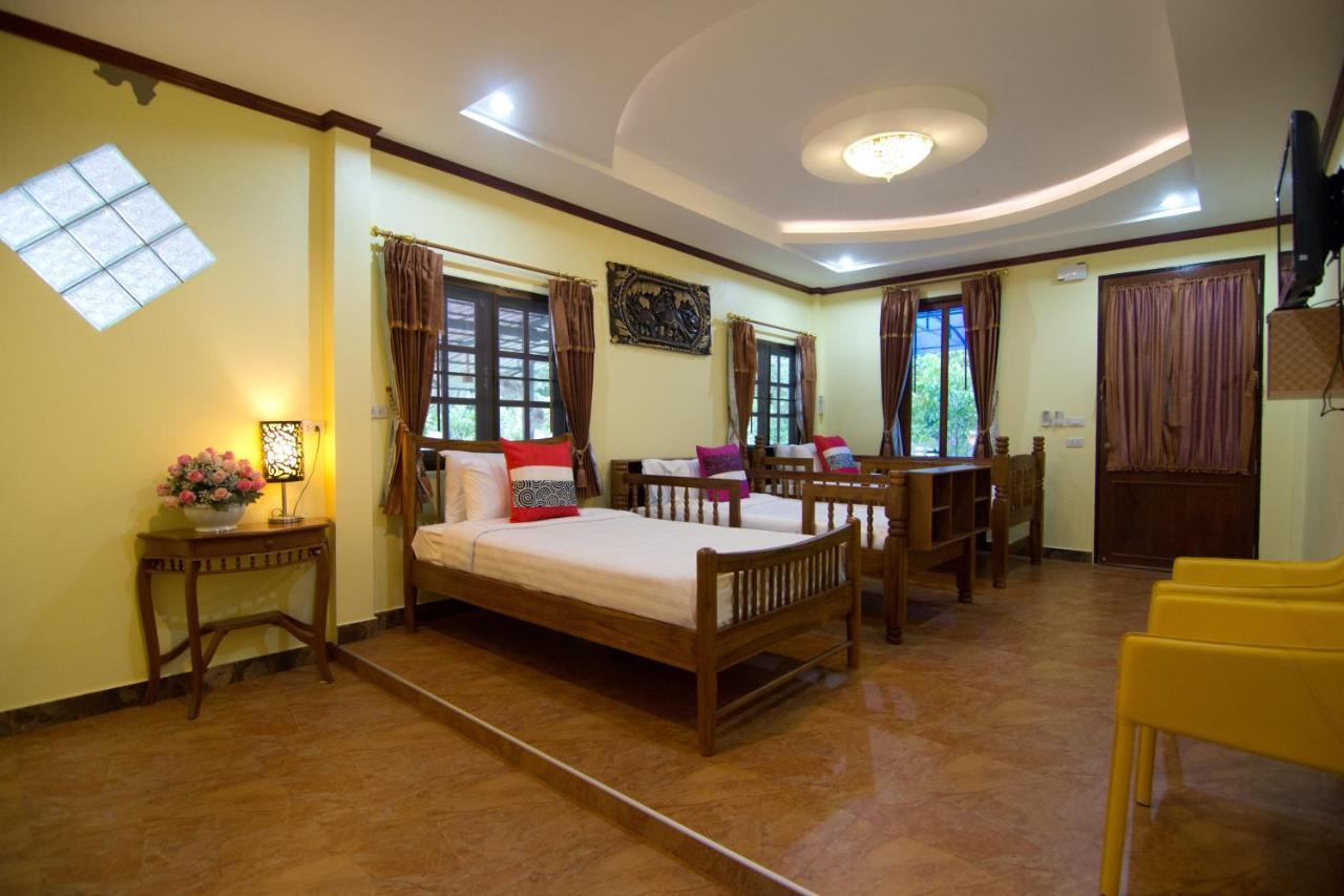 Bueng Bua Thong Resort Ban Huai Yai Exterior photo